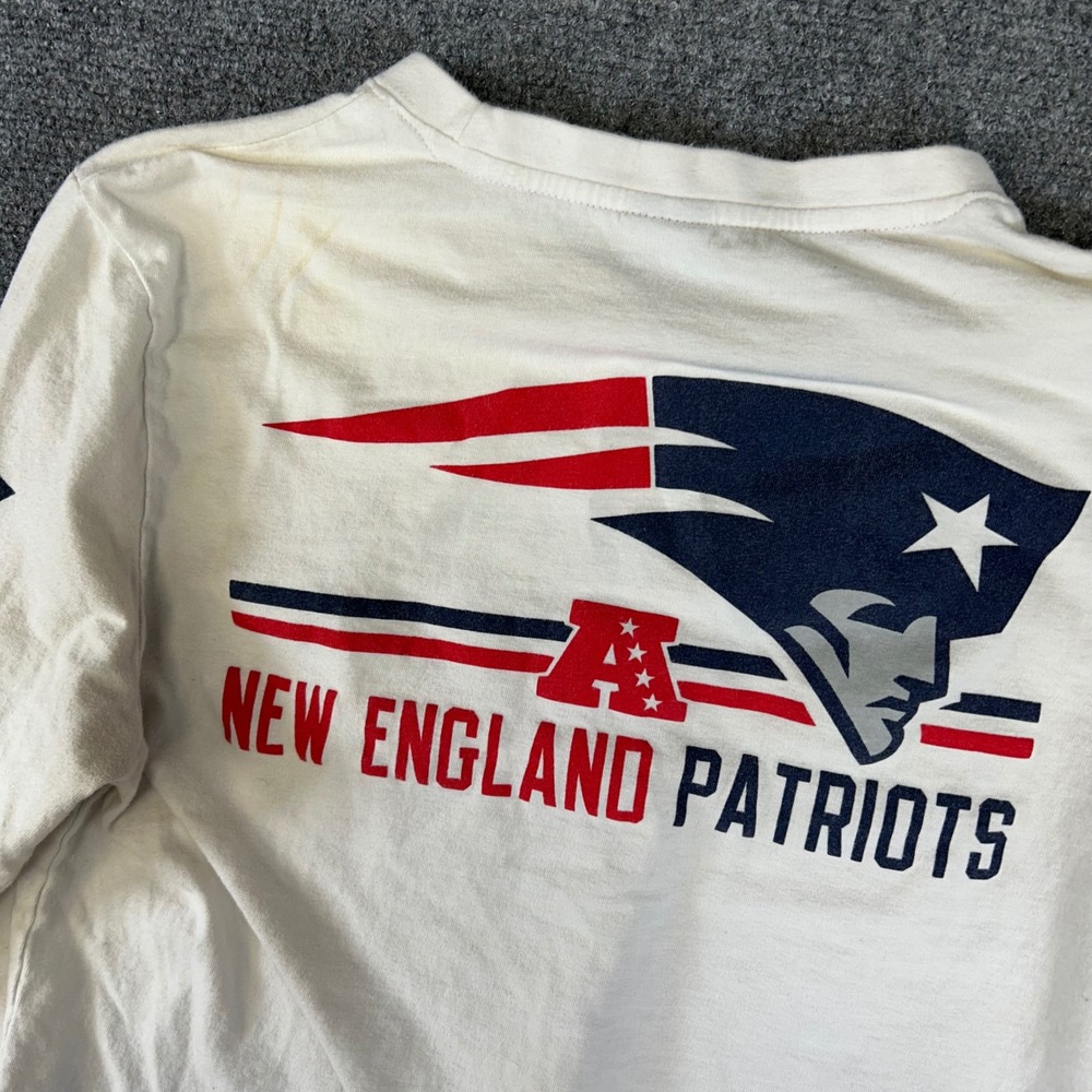 NFL Team Apparel New England Patriots Cropped Long Sleeve T-Shirt Cream Medium - Picture 6 of 6